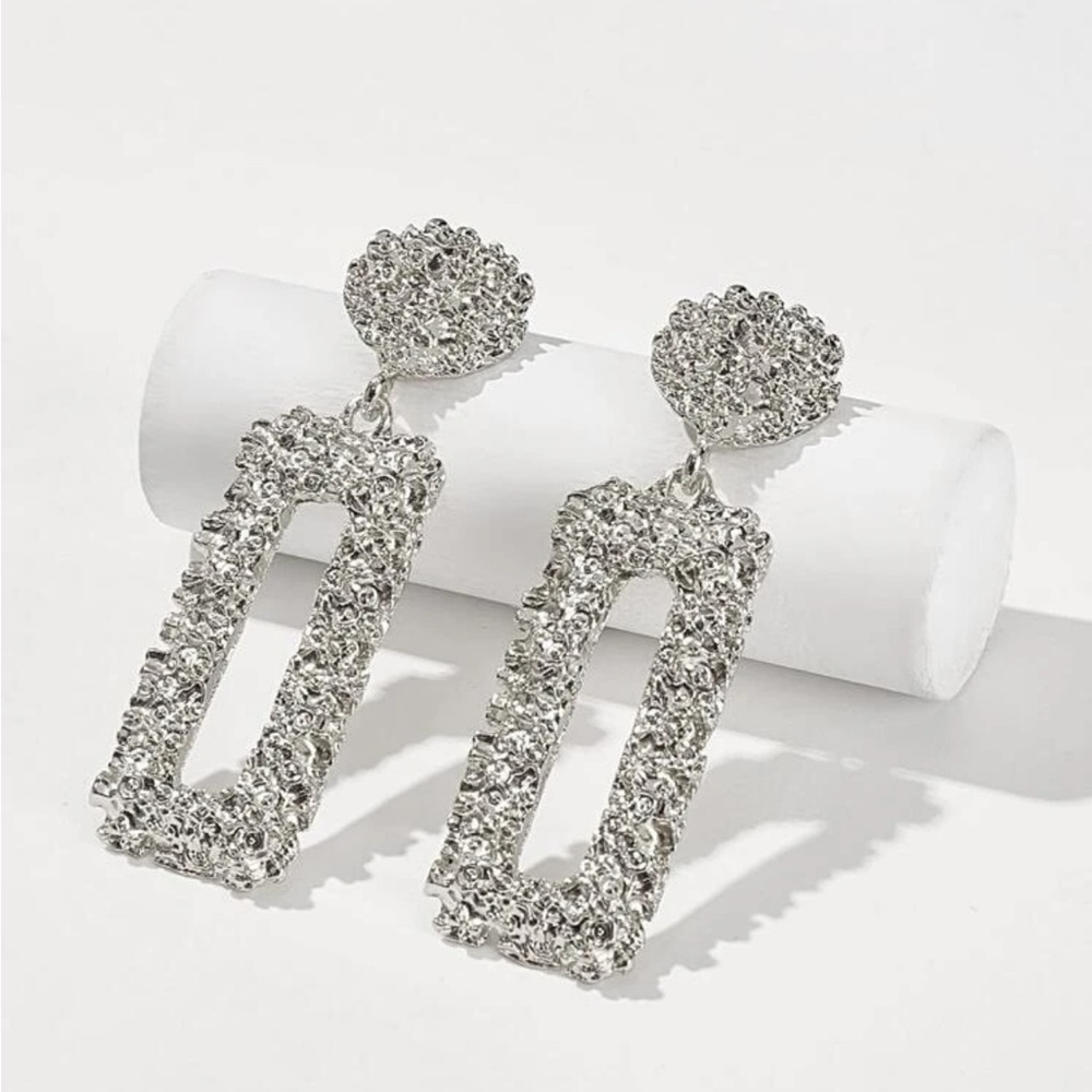 Drop earrings